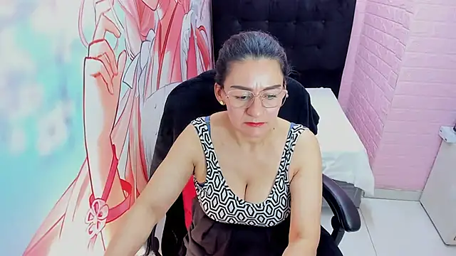 AllysonMilf69 online show from July 27, 2026, 2:13 pm