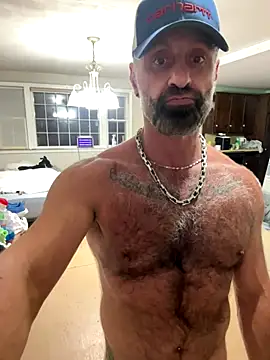 Snapshot of DaddySnowXX chatting on October 13, 2025, 9:22 am DaddySnowXX online show from October 13, 2025, 9:22 am