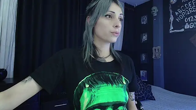 Snapshot of Goddess_Mortem chatting on November 17, 2025, 11:31 pm Goddess Mortem online show from November 17, 2025, 11:31 pm