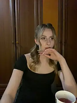 Snapshot of Ameli_Li chatting on January 22, 2025, 12:16 am Ameli Li online show from January 22, 2025, 12:16 am