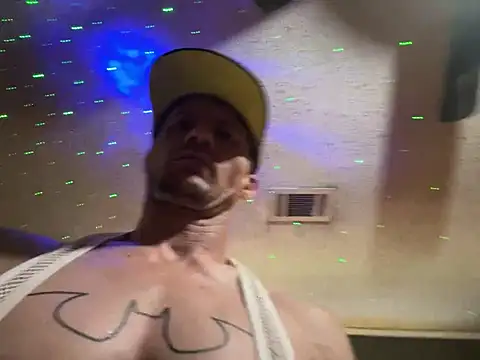 Snapshot of trash4cash chatting on July 15, 2026, 5:42 pm trash4cash online show from July 15, 2026, 5:42 pm