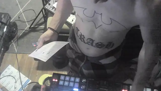 Snapshot of trash4cash chatting on April 28, 2026, 7:29 pm trash4cash online show from April 28, 2026, 7:29 pm