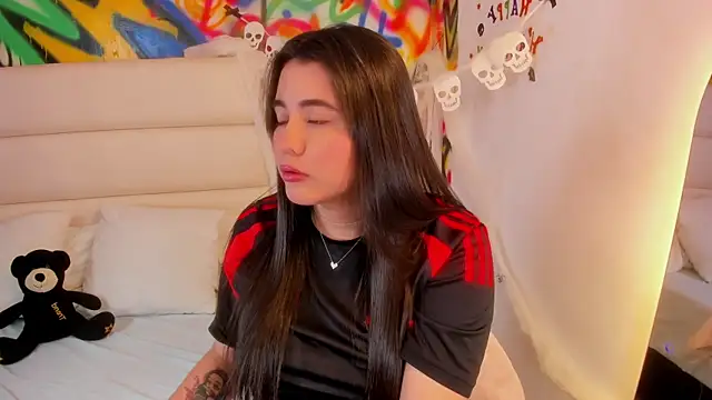 Liana Bernocchi online show from October 11, 2025, 8:21 pm