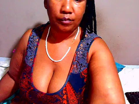 Snapshot of Pinkpussyxx chatting on November 11, 2025, 2:39 am Pinkpussyxx online show from November 11, 2025, 2:39 am