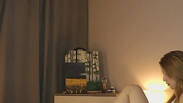 AliceLebel online show from February 8, 2026, 3:43 pm