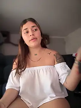 JoselinFlower  online show from March 2, 2025, 8:46 pm