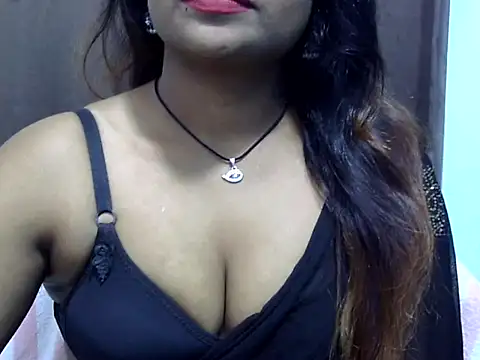 Snapshot of Mayra_baby chatting on March 13, 2026, 6:46 pm Mayra baby online show from March 13, 2026, 6:46 pm