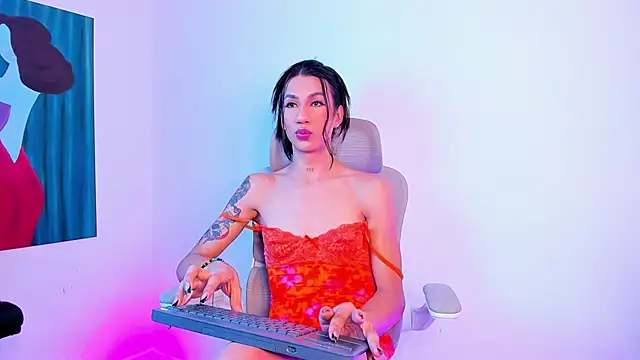 sofiaa grey  online show from June 15, 2026, 2:39 pm