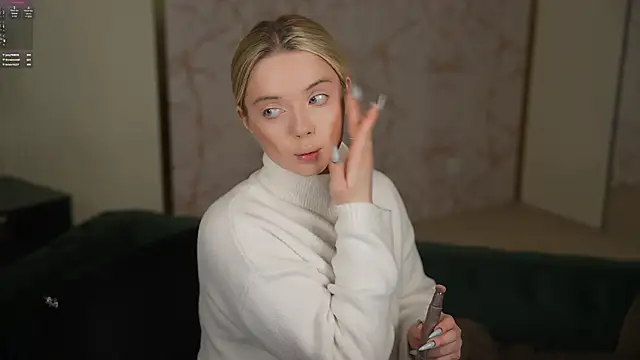 Snapshot of Cassy-Celestial_ chatting on February 23, 2025, 11:58 pm Cassy-Celestial online show from February 23, 2025, 11:58 pm