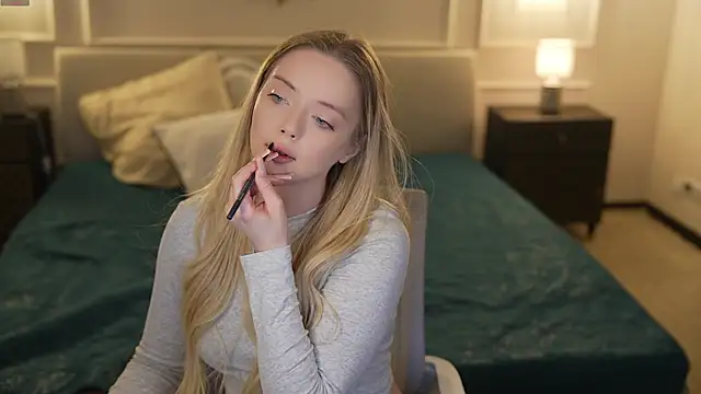 Snapshot of Cassy-Celestial_ chatting on December 14, 2025, 8:09 am Cassy-Celestial online show from December 14, 2025, 8:09 am