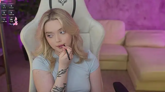 Snapshot of Cassy-Celestial_ chatting on January 31, 2025, 3:41 am Cassy-Celestial online show from January 31, 2025, 3:41 am
