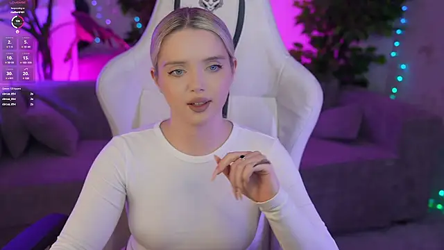 Snapshot of Cassy-Celestial_ chatting on February 16, 2025, 6:54 am Cassy-Celestial online show from February 16, 2025, 6:54 am