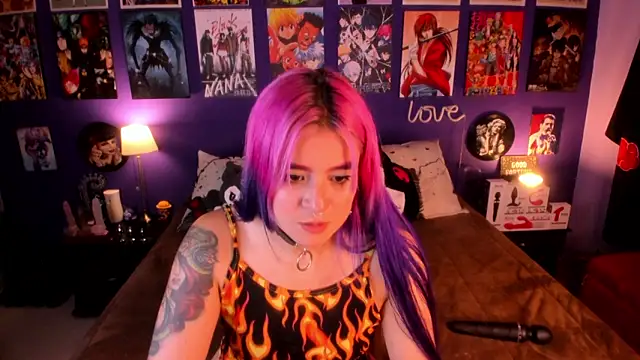 Snapshot of anne_cross chatting on November 8, 2025, 3:43 am anne cross online show from November 8, 2025, 3:43 am