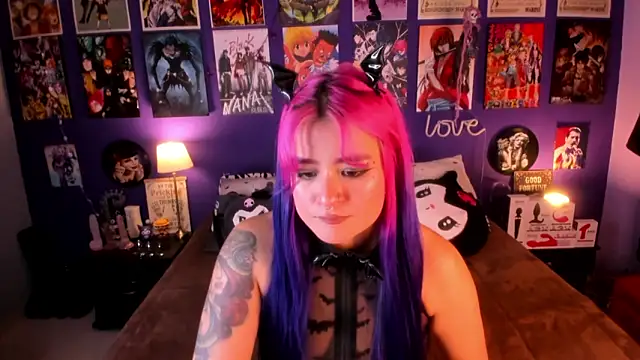 Snapshot of anne_cross chatting on October 29, 2025, 3:49 am anne cross online show from October 29, 2025, 3:49 am