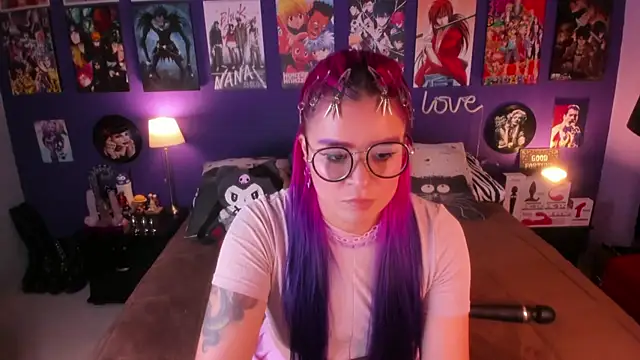 Snapshot of anne_cross chatting on November 20, 2025, 9:58 pm anne cross online show from November 20, 2025, 9:58 pm