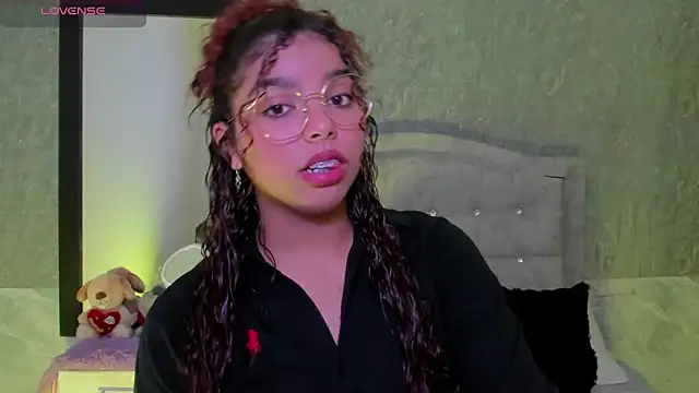 Snapshot of aurora_rodriguez chatting on March 23, 2025, 12:47 am aurora rodriguez online show from March 23, 2025, 12:47 am