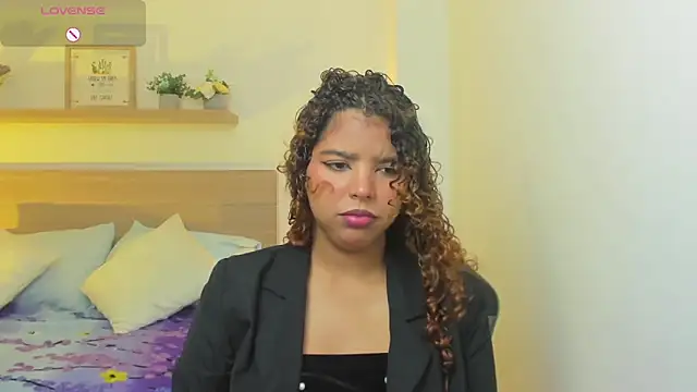 Snapshot of aurora_rodriguez chatting on September 27, 2025, 12:33 pm aurora rodriguez online show from September 27, 2025, 12:33 pm