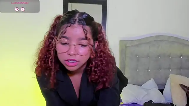 Snapshot of aurora_rodriguez chatting on March 16, 2025, 6:53 am aurora rodriguez online show from March 16, 2025, 6:53 am