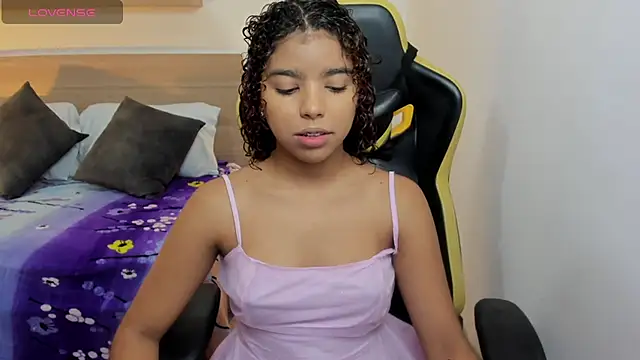 Snapshot of aurora_rodriguez chatting on January 28, 2025, 12:11 pm aurora rodriguez online show from January 28, 2025, 12:11 pm