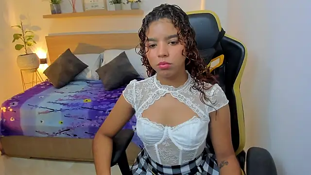 Snapshot of aurora_rodriguez chatting on February 7, 2025, 12:06 pm aurora rodriguez online show from February 7, 2025, 12:06 pm