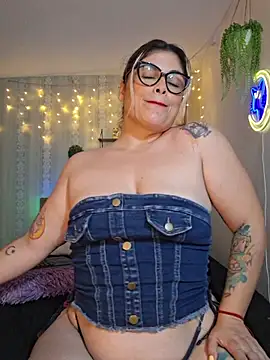 Snapshot of Juliietha_servas chatting on June 11, 2026, 12:32 am Juliietha servas online show from June 11, 2026, 12:32 am