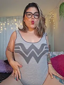 Snapshot of Juliietha_servas chatting on June 7, 2026, 8:25 pm Juliietha servas online show from June 7, 2026, 8:25 pm