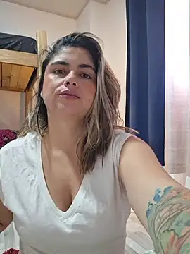 Snapshot of Juliietha_servas chatting on August 2, 2026, 5:43 pm Juliietha servas online show from August 2, 2026, 5:43 pm