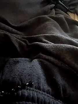 Beyraul123 online show from December 17, 2025, 4:23 pm