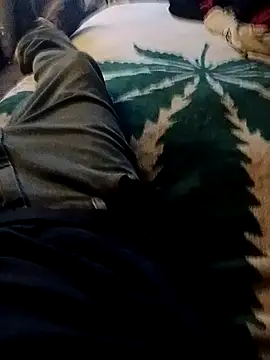 Snapshot of ySqmbVanbe chatting on October 13, 2025, 12:56 am ySqmbVanbe online show from October 13, 2025, 12:56 am