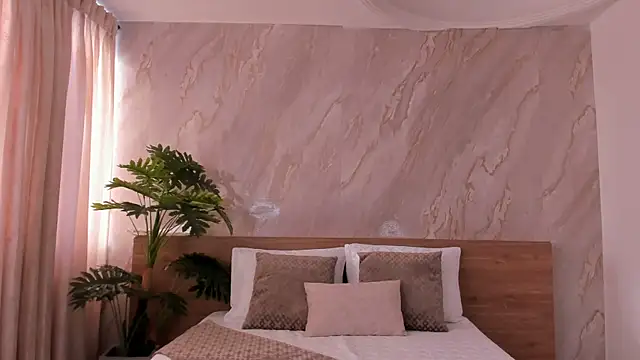 emily hunter12 online show from December 15, 2025, 12:55 pm