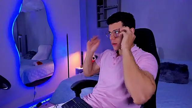 MarcoSullivan online show from December 17, 2025, 1:38 pm