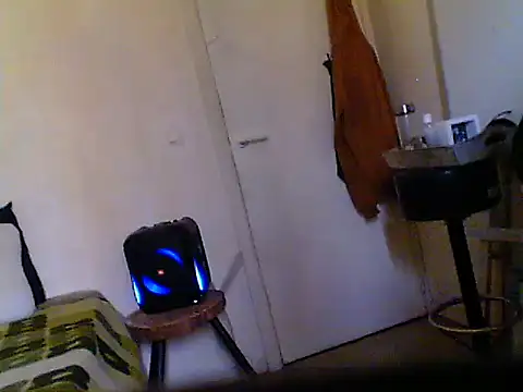 oopsxx online show from February 27, 2025, 9:18 am