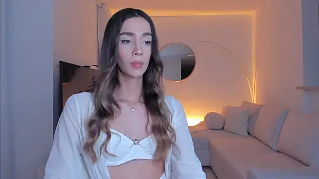 Snapshot of Emmavr chatting on November 3, 2025, 2:28 am Emmavr online show from November 3, 2025, 2:28 am