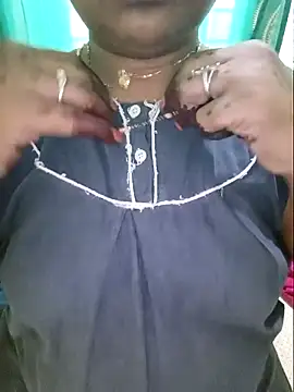 Snapshot of NEHA-DESHI chatting on October 12, 2025, 10:05 am NEHA-DESHI online show from October 12, 2025, 10:05 am