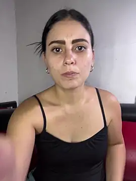 Snapshot of Azuna25 chatting on October 14, 2025, 7:58 pm Azuna25 online show from October 14, 2025, 7:58 pm