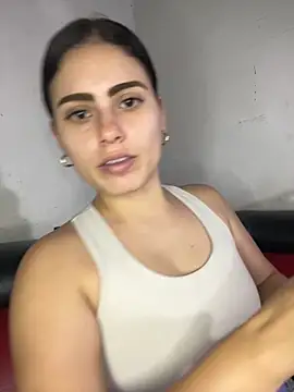 Snapshot of Azuna25 chatting on November 25, 2025, 7:14 pm Azuna25 online show from November 25, 2025, 7:14 pm