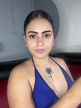 Azuna25 online show from July 10, 2026, 8:31 pm