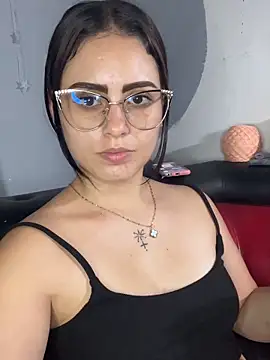 Azuna25 online show from April 30, 2026, 9:19 pm