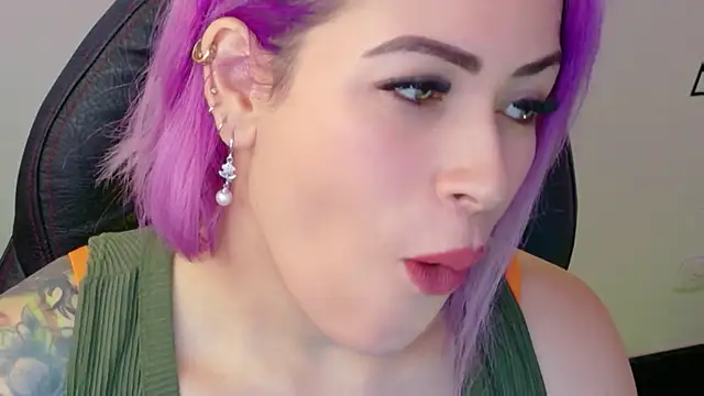 Snapshot of Natalia_Montoya chatting on June 4, 2026, 8:35 pm Natalia Montoya online show from June 4, 2026, 8:35 pm