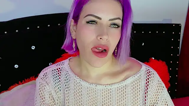 Natalia Montoya online show from July 30, 2026, 2:32 am
