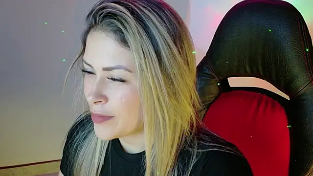 Natalia Montoya online show from October 30, 2025, 9:11 pm