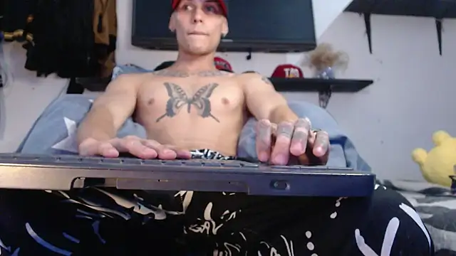 Snapshot of bix_couples chatting on March 2, 2026, 12:11 am bix couples online show from March 2, 2026, 12:11 am