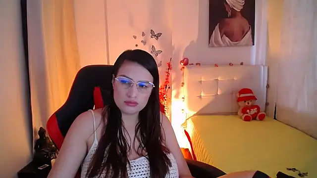 Snapshot of esmeraldaa230 chatting on March 16, 2025, 4:34 pm esmeraldaa230 online show from March 16, 2025, 4:34 pm