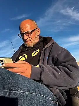 FloppyPickle4u online show from January 18, 2026, 4:21 pm