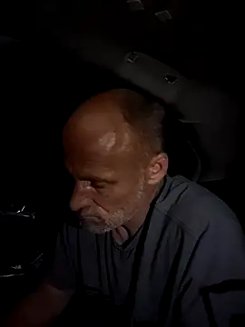 Snapshot of FloppyPickle4u chatting on December 1, 2025, 1:50 am FloppyPickle4u online show from December 1, 2025, 1:50 am