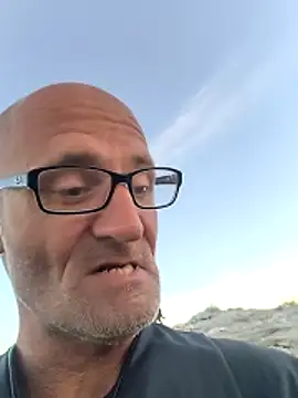 FloppyPickle4u online show from April 21, 2026, 1:42 am
