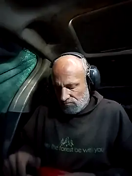 Snapshot of FloppyPickle4u chatting on November 16, 2025, 7:07 pm FloppyPickle4u online show from November 16, 2025, 7:07 pm