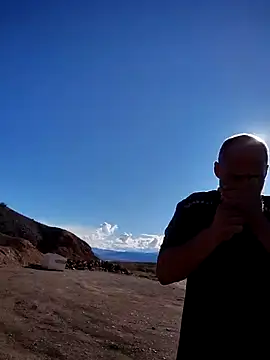 Snapshot of FloppyPickle4u chatting on November 19, 2025, 9:48 pm FloppyPickle4u online show from November 19, 2025, 9:48 pm