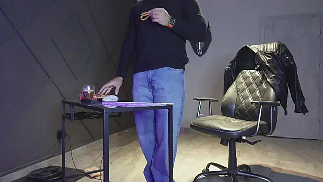 Snapshot of mattmasterss chatting on November 7, 2025, 3:55 am mattmasterss online show from November 7, 2025, 3:55 am