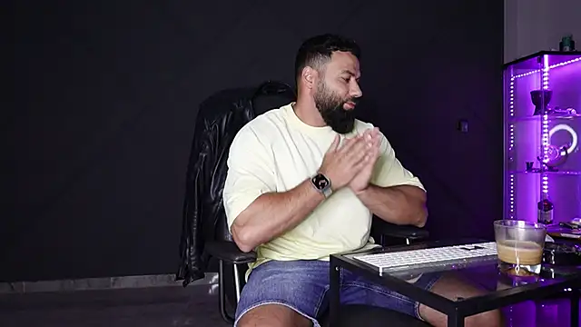 mattmasterss online show from May 14, 2026, 7:11 pm